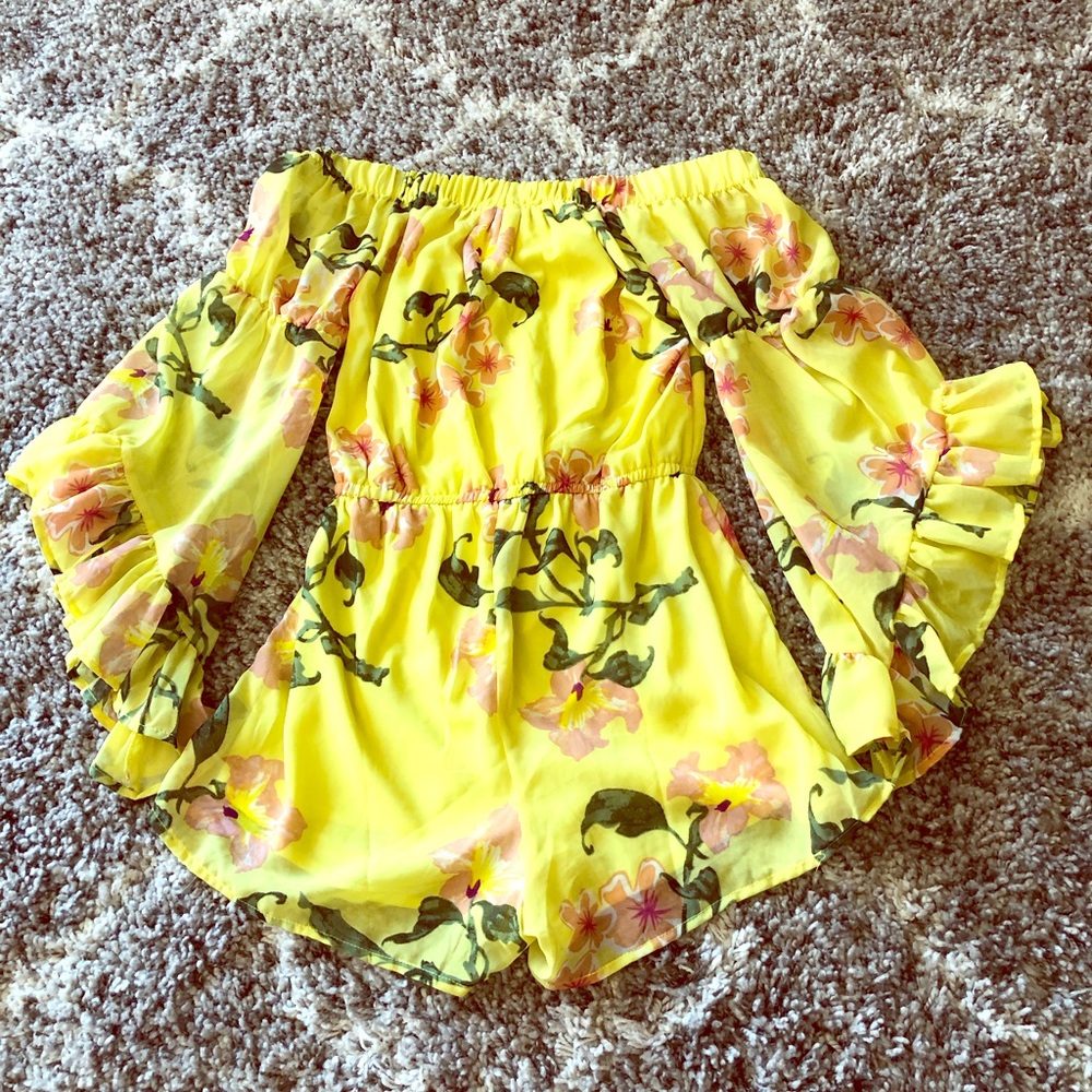 Small Blush Yellow Floral Romper 💛🌺